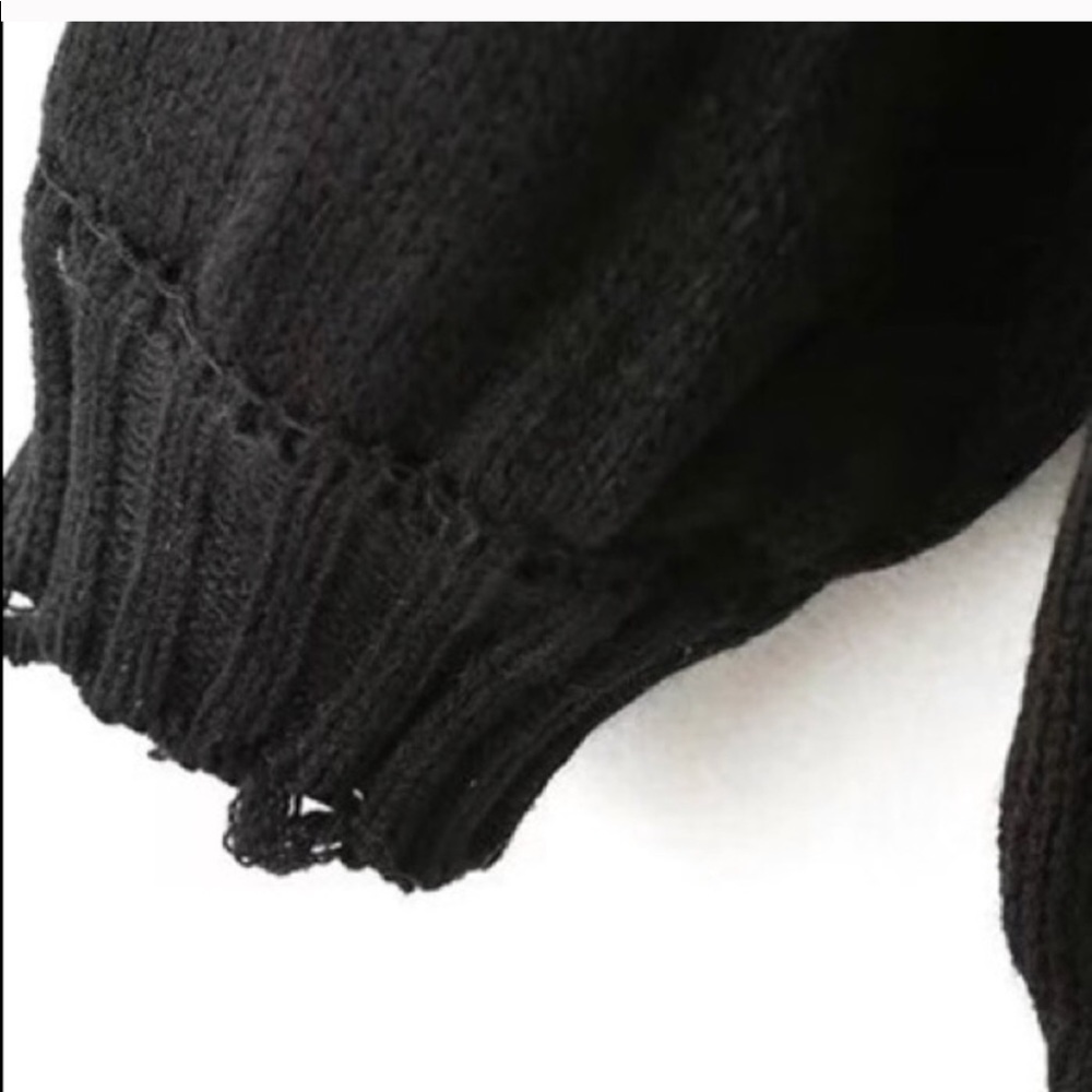 RIA Black White tassel sweater! - Picture 6 of 8